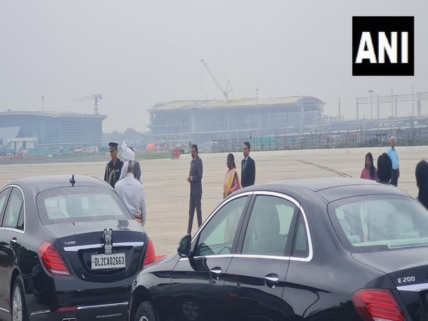 President Droupadi Murmu reaches Delhi from London after attending Queen Elizabeth's state funeral