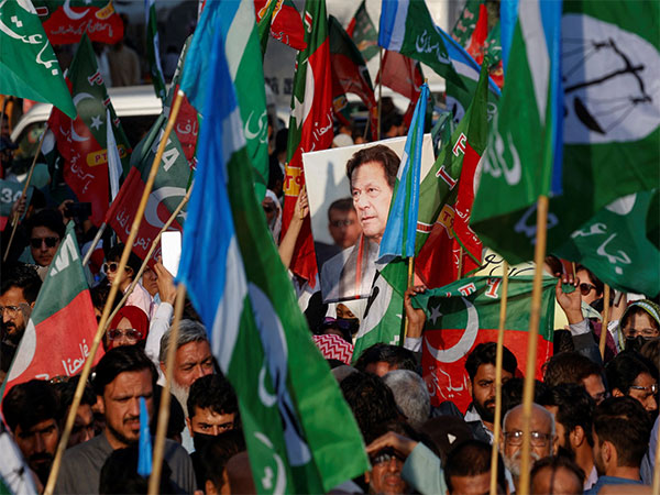 Imran Khan’s PTI to Hold Grand Power Show in Lahore Amid Recent Arrests