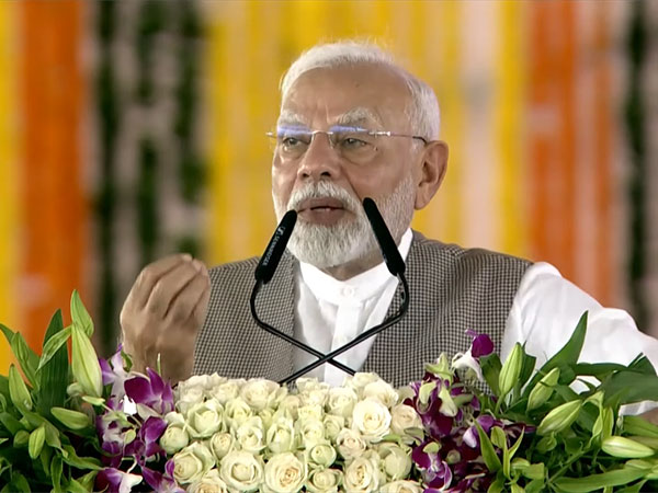 PM Modi Accuses Congress of Anti-National Actions, Highlights Vishwakarma Yojana's Milestone