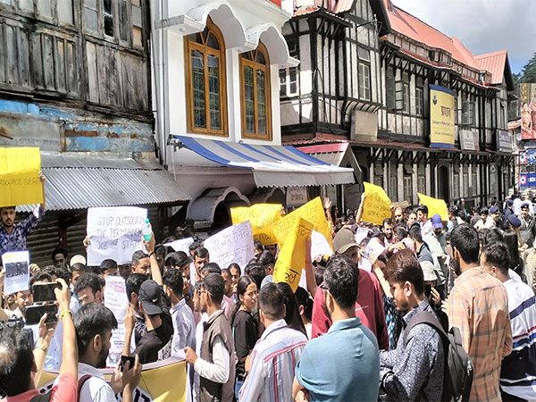 Unemployed Youth March to Himachal Secretariat Demanding Immediate Recruitment