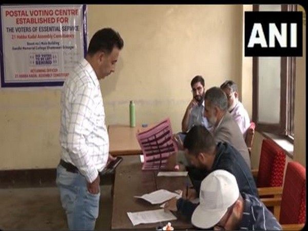 Srinagar Postal Voting Center Facilitates Essential Workers