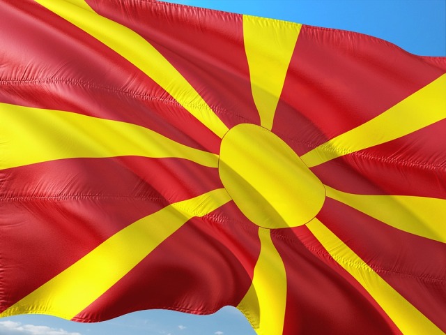 UPDATE 1-Macedonian parliament approves country's name change
