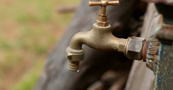 Scarcity of drinking water in Maharashtra leading to crisis situation