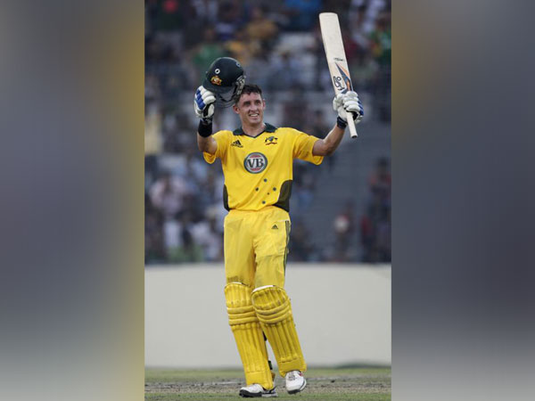 Cricket-Australia bring in Harris, Hussey as coaches for T20 series