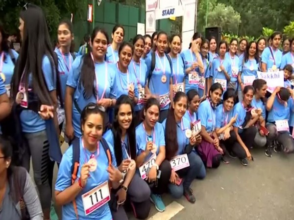 K'taka: Young Bengaluru strides against breast cancer, thousands join walkathon