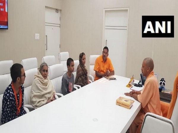 UP: Kamlesh Tiwari's family meets Adityanath at his residence