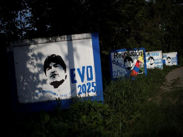 UPDATE 2-Slingshots and dynamite as Bolivians clash over election