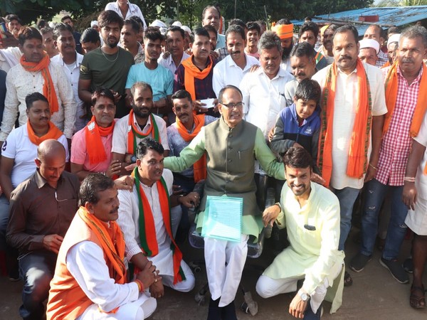 Madhya Pradesh CM Shivraj Singh Chouhan visits Kabirsej village, pays tribute to Maharishi Valmiki