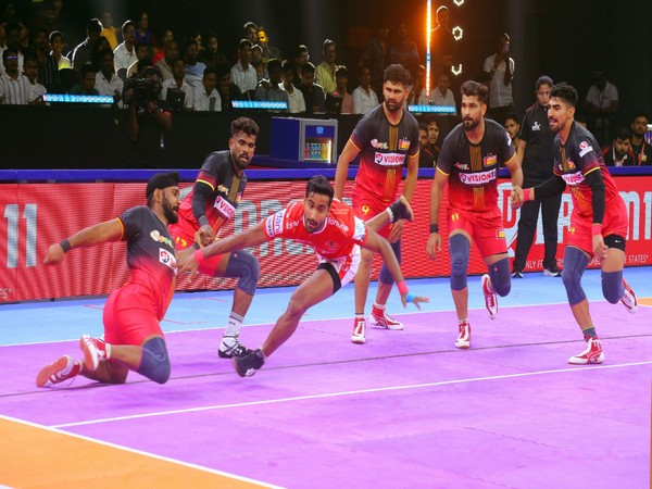 Gujarat Giants Triumph Over Bengaluru Bulls in PKL Season 11 Opener