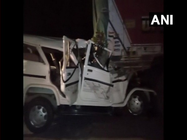 Six children among 14 killed as car collides with truck on UP's Prayagraj-Lucknow highway