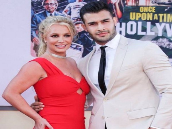 Britney Spears pens appreciation note for fiance Sam Asghari