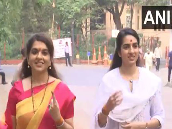 Mother-Daughter Duo Shaina NC and Shanaya Munot Cast Votes in Mumbai