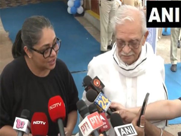 Gulzar and Meghna Urge Voter Participation in Maharashtra Elections