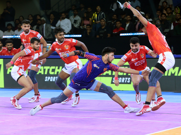 Thrilling Draw: Gujarat Giants and Dabang Delhi KC End in 39-39 Stalemate