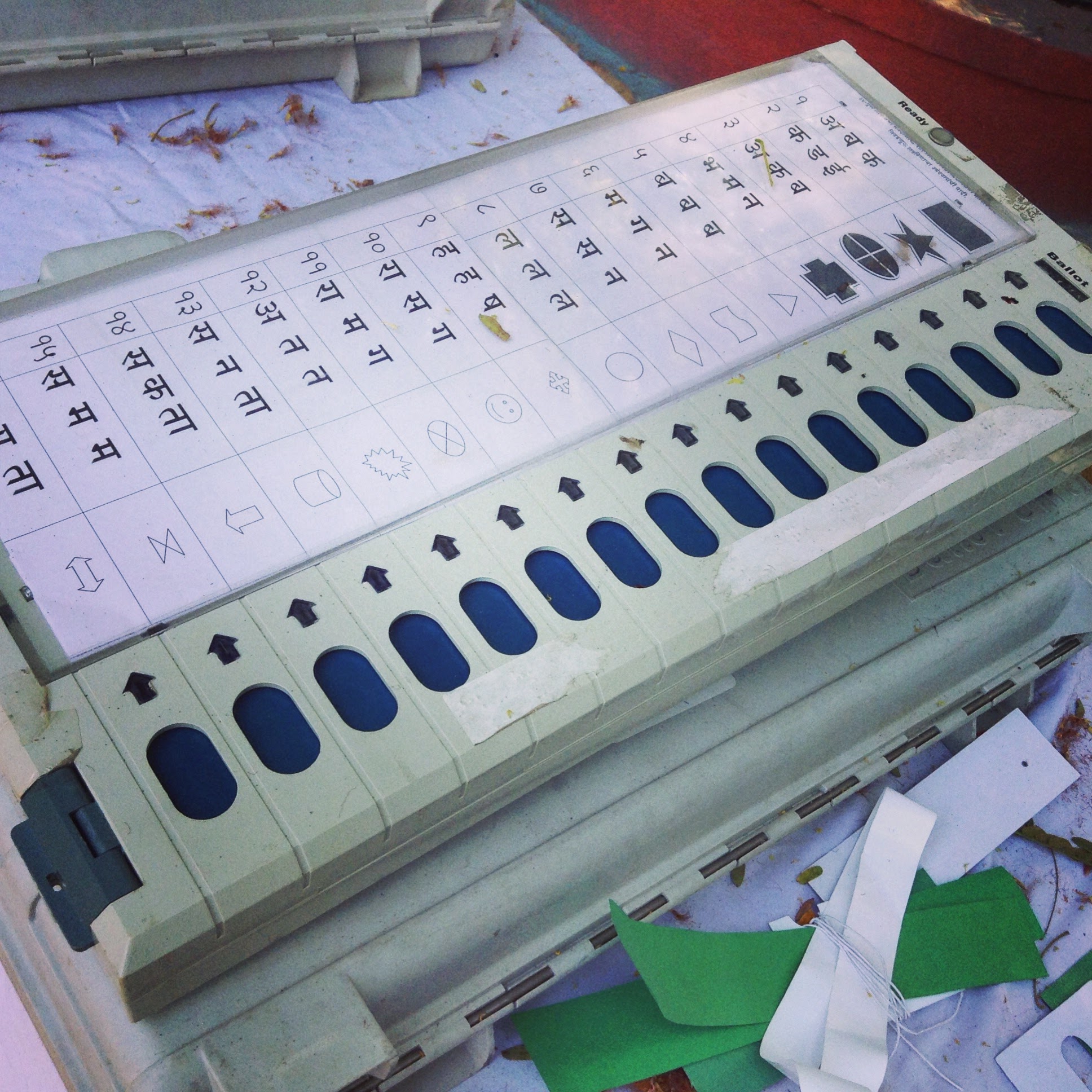 Election Commission says EVM's don't respond to radio frequencies