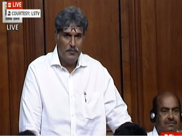 Kesineni condemns arrest of TDP MP Galla Jayadev