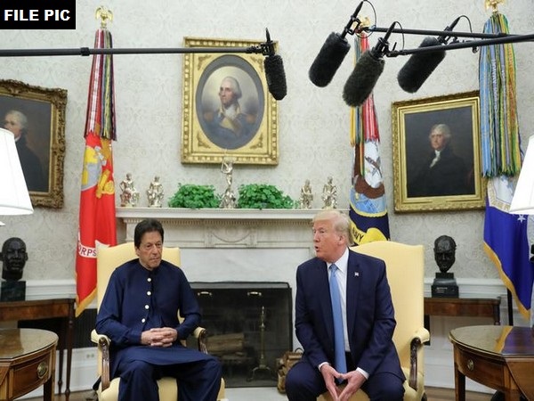 Ahead of meet with Imran Khan in Davos, Donald Trump talks Kashmir, offers help