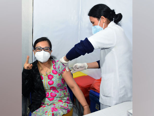 5,942 healthcare workers vaccinated against COVID-19 in Delhi today