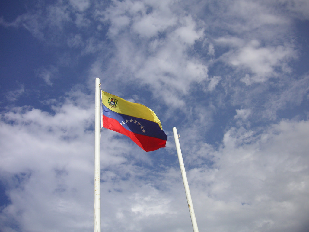 UPDATE 1-Norwegian delegation arrives in Venezuela to restart stalled dialogue -sources