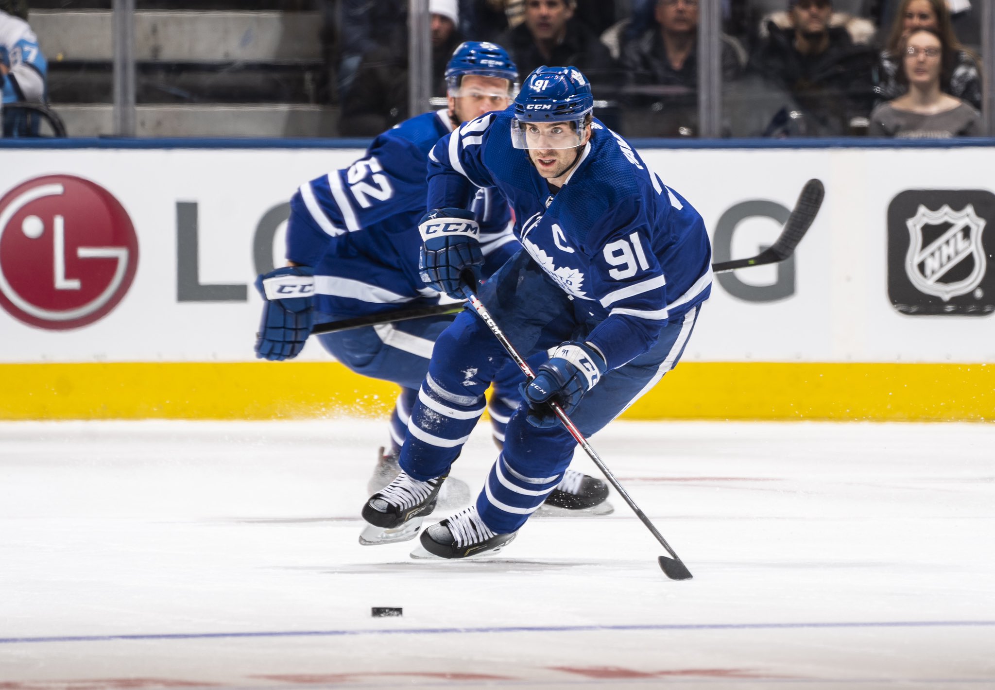 Maple Leafs look to fend off Panthers in pivotal clash