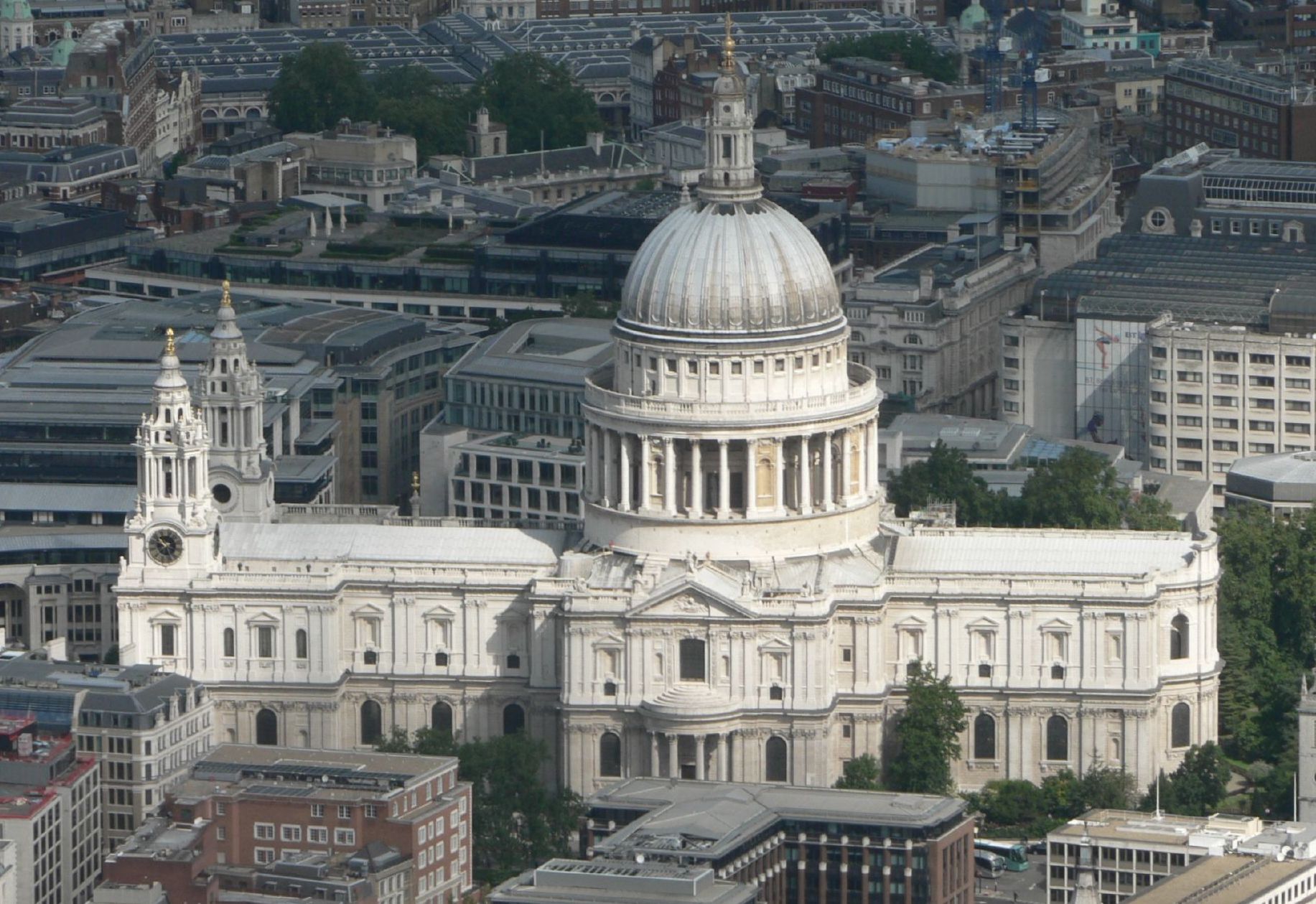 Woman admits plotting to bomb St Paul's cathedral in London