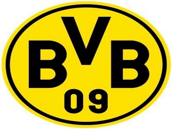 Dortmund issue statement after fans breach COVID-19 rules to celebrate win over Schalke