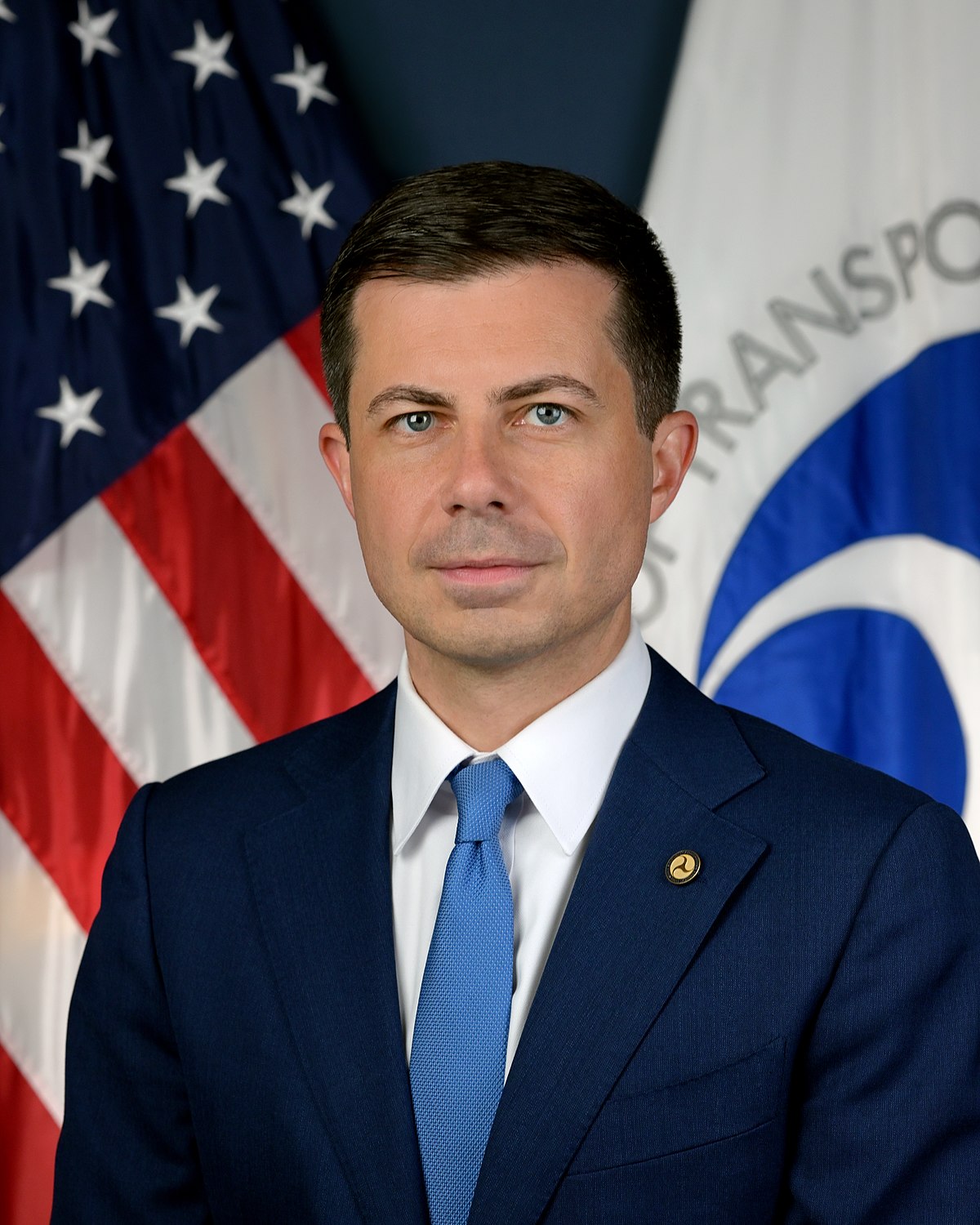 Buttigieg Urges Ocean Carriers to Withdraw Surcharges Amid Port Strikes