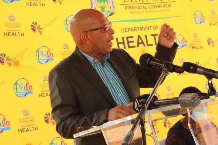 Limpopo Premier hands over site for construction of Academic Hospital
