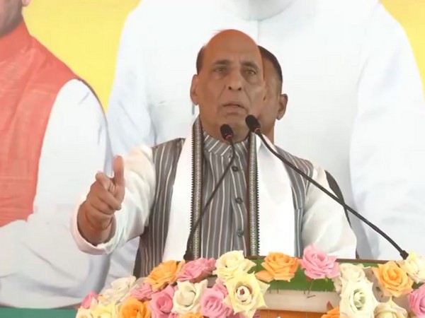"Atmosphere of anarchy in entire West Bengal": Rajnath Singh 