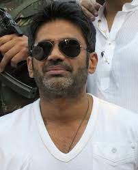 Sunil Shetty to play villain in Rajinikanth's 'Darbar'