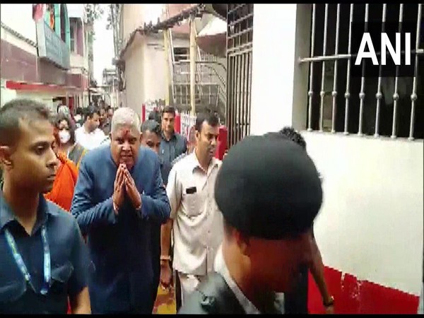 West Bengal governor offers prayers at Kamakhya Temple in Guwahati
