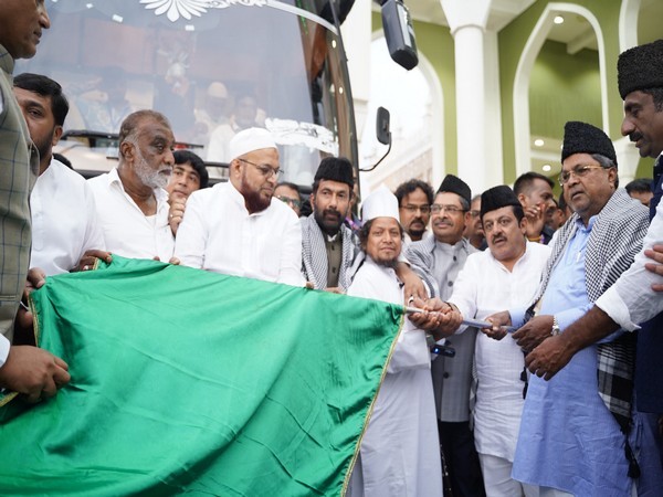 Karnataka: CM Siddaramaiah flags off bus carrying Haj pilgrims in Bengaluru