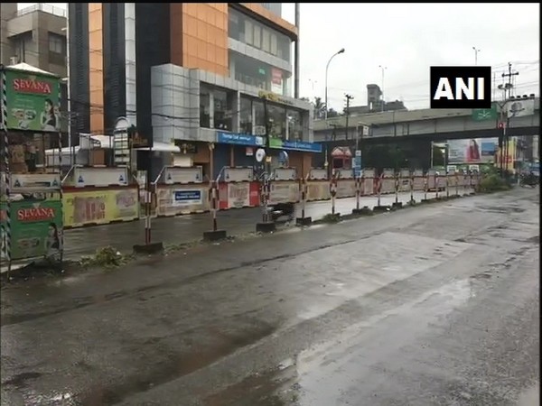 Roads in Kochi remain empty despite Sunday lockdown lift