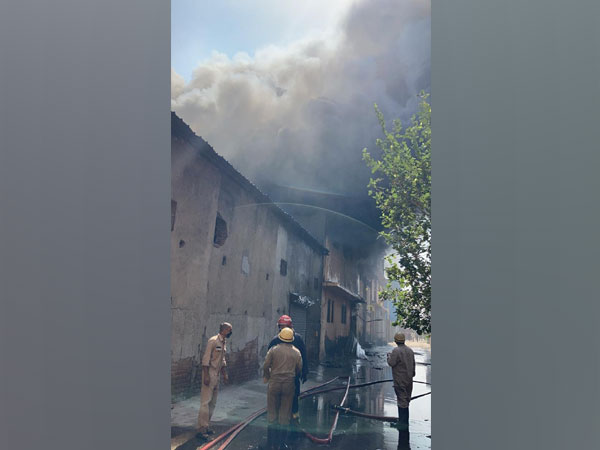 Delhi: Around 6 people missing after fire at shoe factory in Udyog Nagar