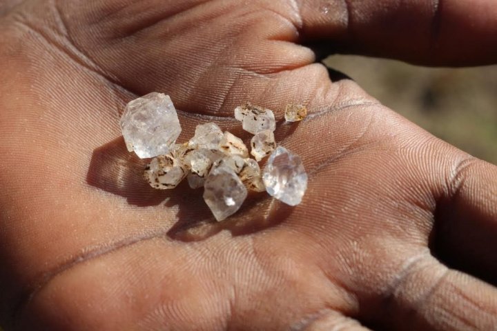 Stones discovered in KwaHlathi are quartz crystals
