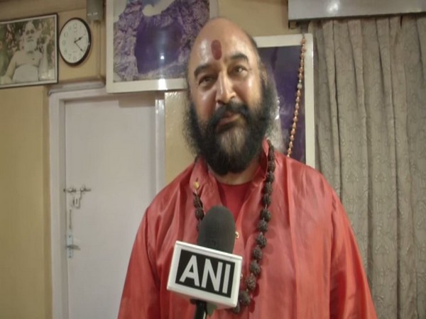 Mahant Giri supports decision to cancel Amarnath Yatra, suggests pilgrims take advantage of live telecasting