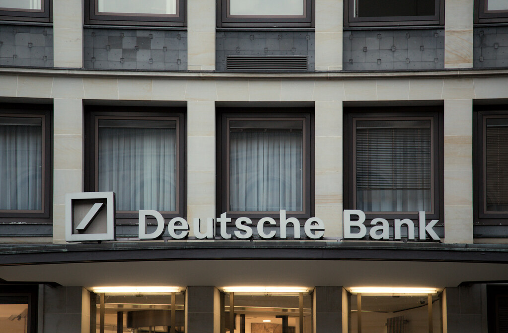 WRAPUP 8-Deutsche Bank tumbles as nervous investors seek safer shores