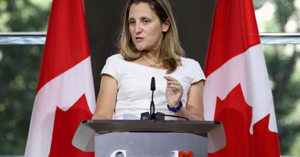 NAFTA talks on the grind, Canada plays down talk of US quotas on autos