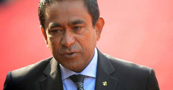 UPDATE 2-Maldives' vote expected to keep hardline President Abdulla Yameen in power