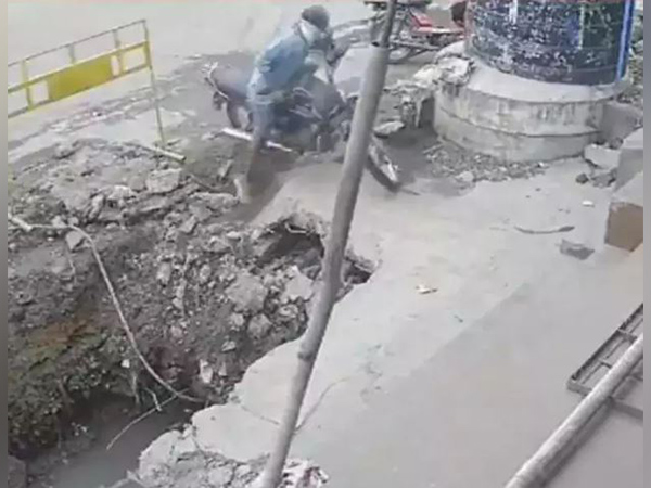 Man riding bike injured as he falls into drainage pit in Chennai
