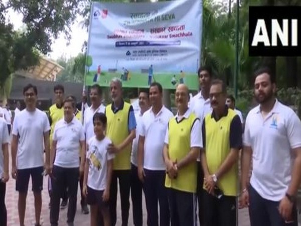 Ministry of Steel Launches 'Swachhata Run' Amid Nationwide Cleanliness Drive