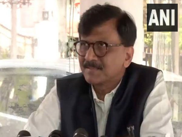 Shiv Sena MP Slams Maharashtra Government for Postponing Mumbai University Elections at Last Minute