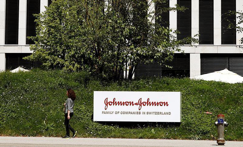 Affected patients 'unclear' about compensation in J&J hip implants case