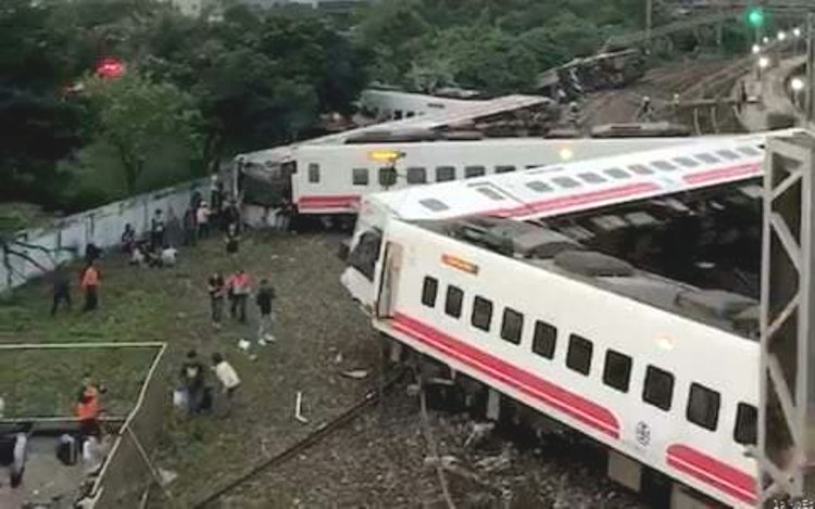 Taiwan: 22 dead, 171 injured as train derails in Yilan County