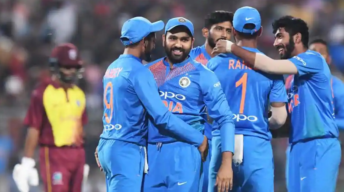 India vs Australia T20 Update: Australia loses 3 wickets, India gains confidence
