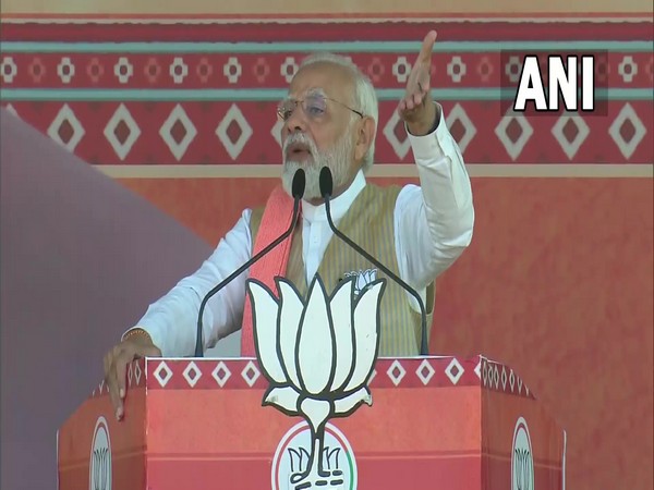 "I have no aukat, let's discuss Gujarat's ..." PM Modi dares Congress to a face-off 
