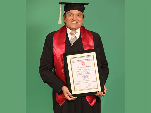 Dinesh Shahra awarded 'Honorary Doctorate by Chatrapati Shahuji Maharaj, Kanpur University