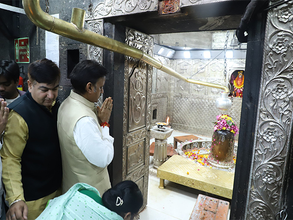 Deputy CM Rajendra Shukla Prays for Prosperity at Mahakaleshwar Temple, Announces Medicity Launch