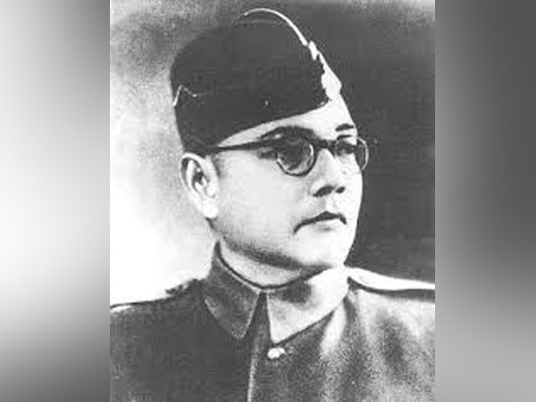 President, PM and leaders across country pay tributes to Netaji on 125th birth anniversary