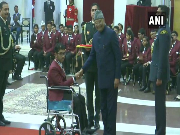 President gives National Bravery Award to 22 children